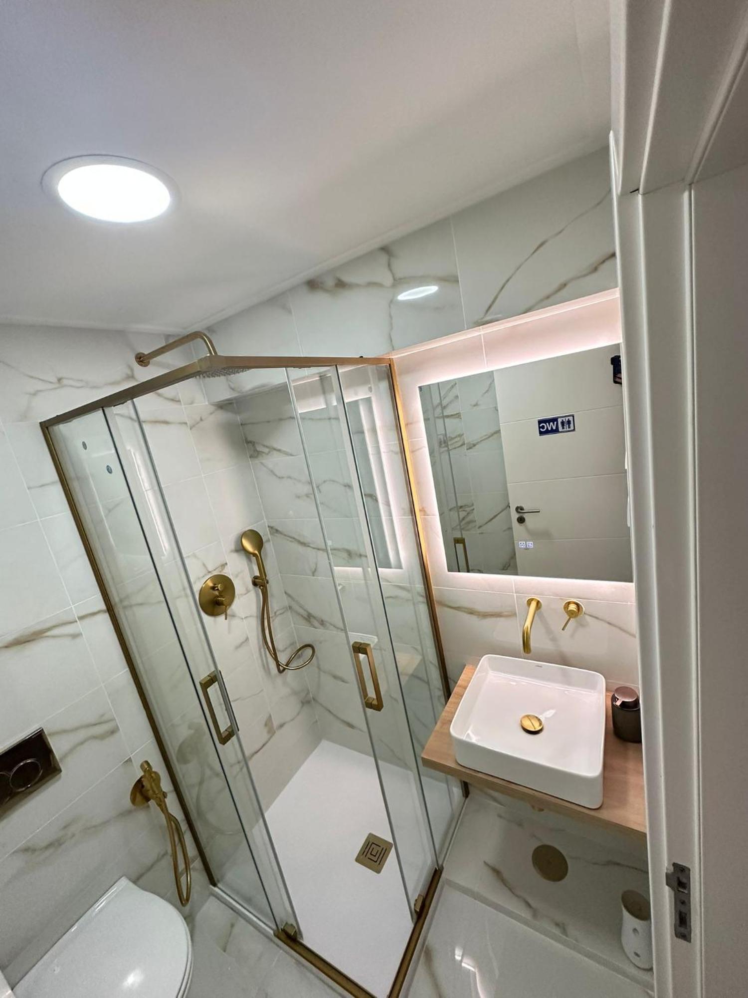 Aeroporto Appartement Lissabon